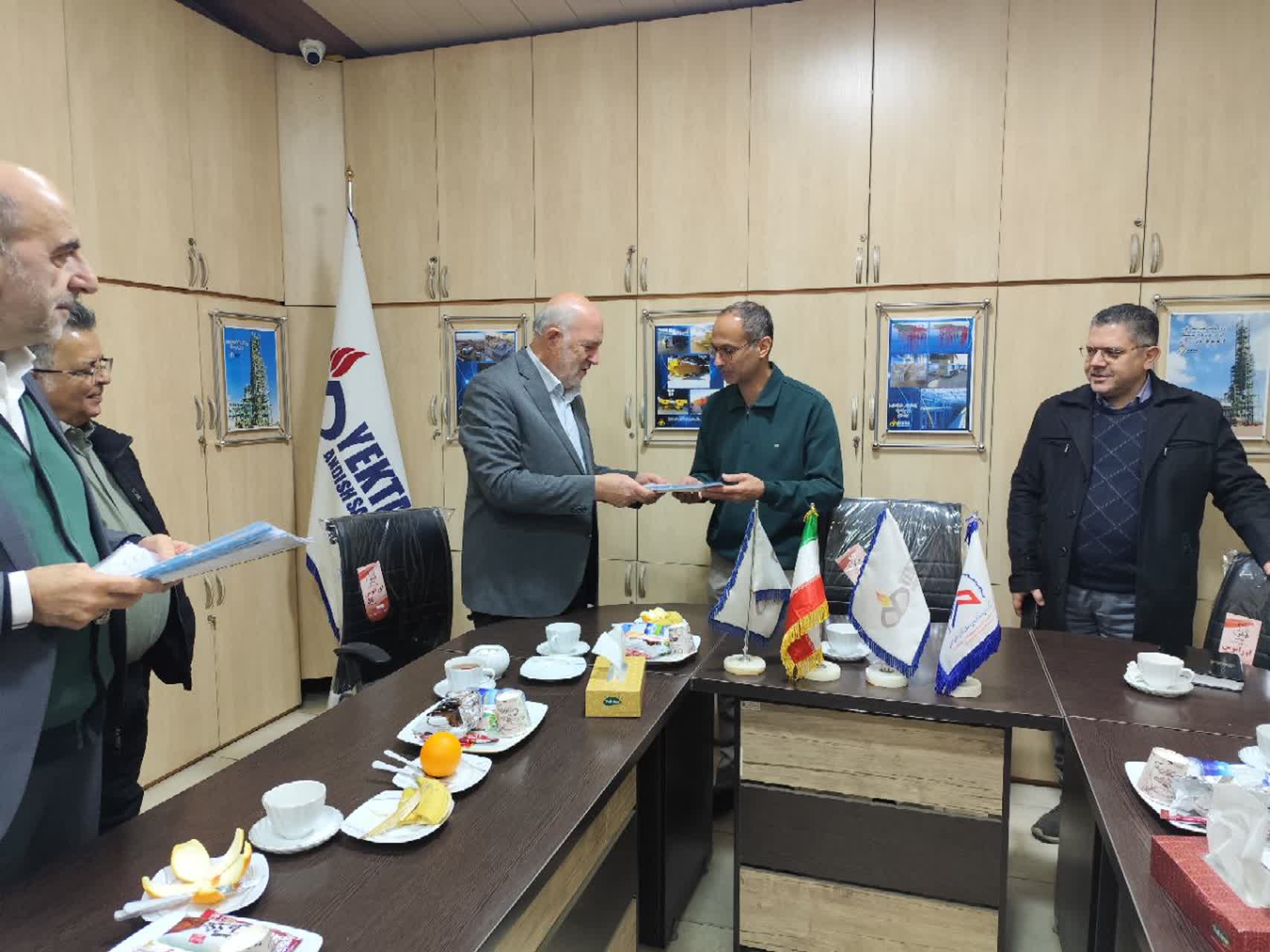 اهداء باغ 20000 متری در ونهر از توابع شهرستان فلاورجان